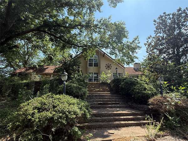 15 Acres of Land with Home for Sale in Mineola, Texas