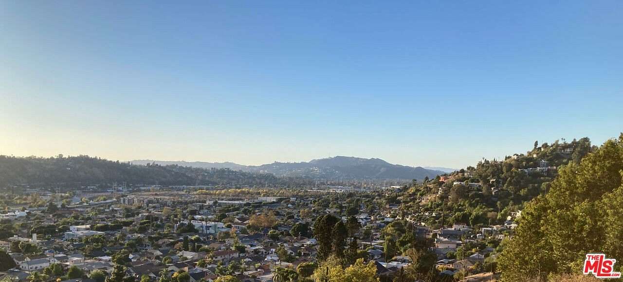 0.1 Acres of Land for Sale in Los Angeles, California