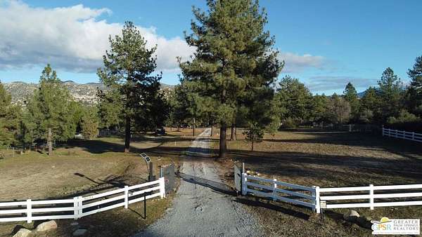 4.5 Acres of Residential Land with Home for Sale in Mountain Center, California