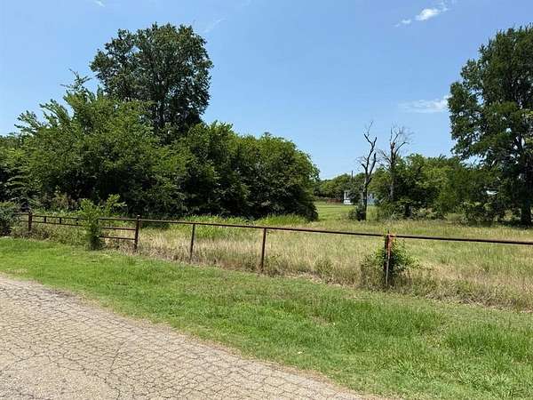1 Acre of Residential Land for Sale in Mabank, Texas