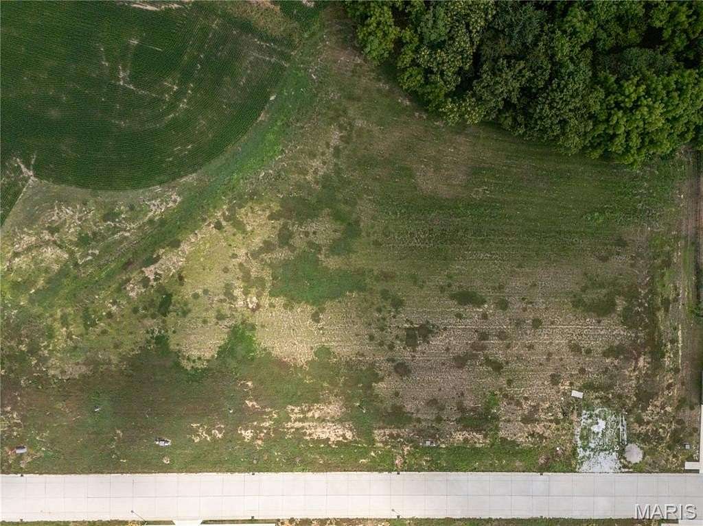 0.53 Acres of Residential Land for Sale in Waterloo, Illinois