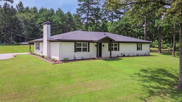 8.2 Acres of Land with Home for Sale in Palestine, Texas