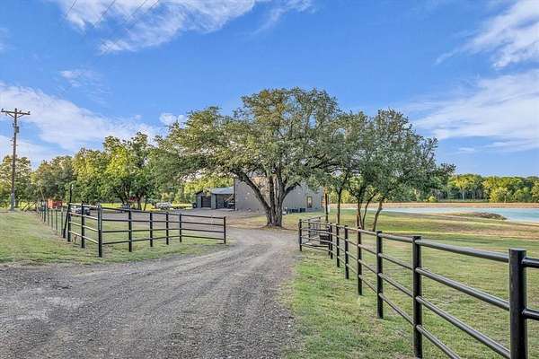 49 Acres of Agricultural Land with Home for Sale in Chilton, Texas