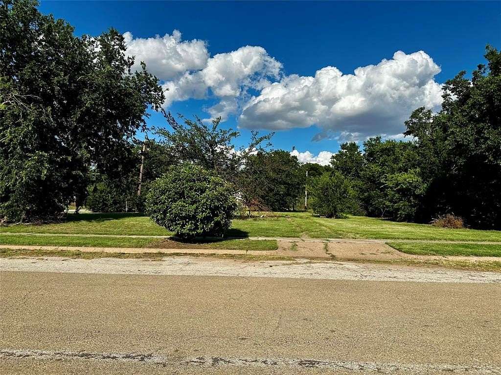 0.32 Acres of Land for Sale in Seymour, Texas