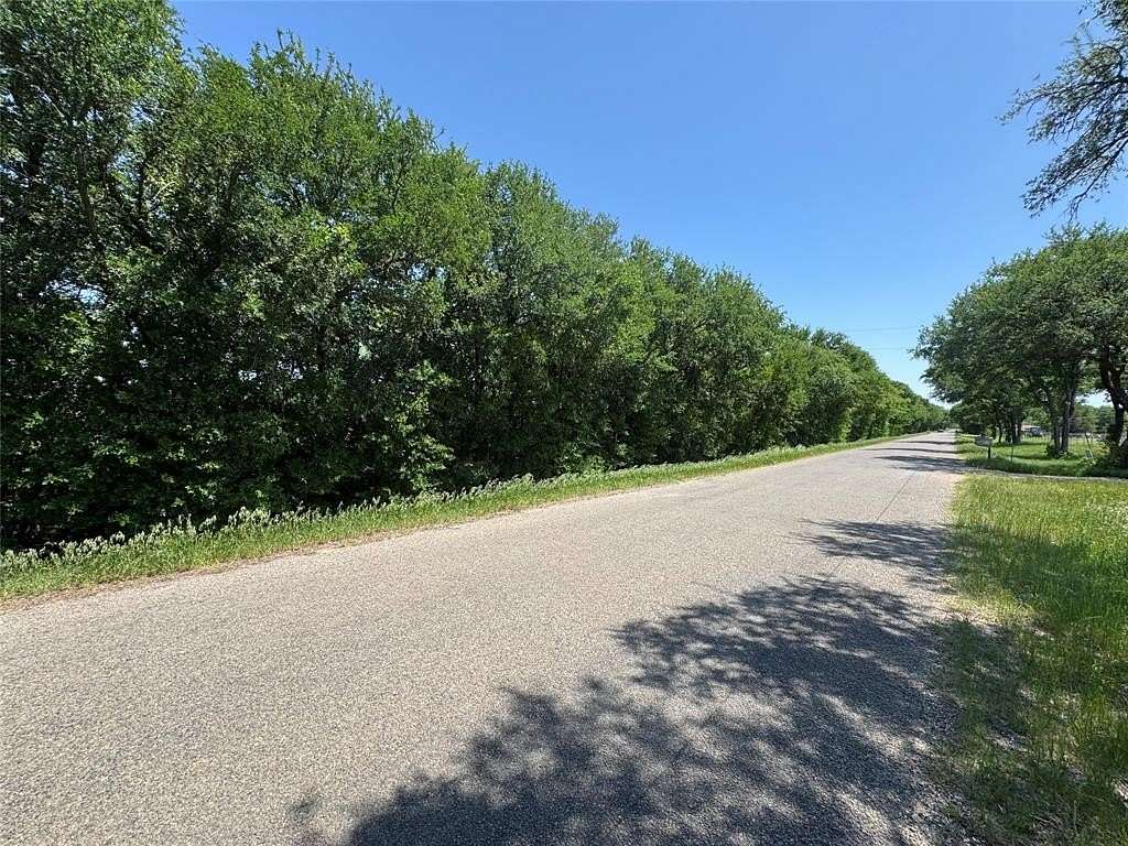2.82 Acres of Land for Sale in Gholson, Texas