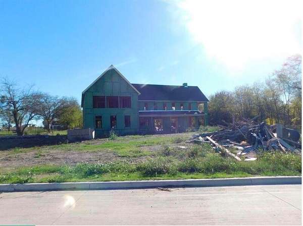 2 Acres of Improved Residential Land for Sale in Royse City, Texas