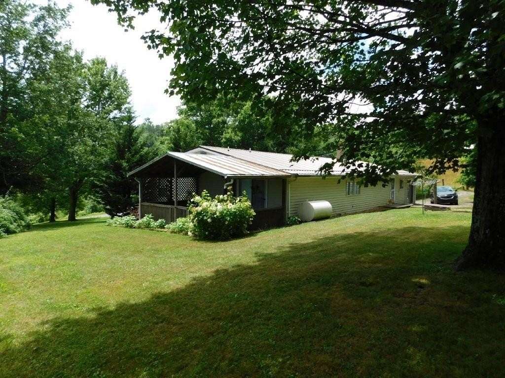 10.7 Acres of Improved Land for Sale in Elk Creek, Virginia