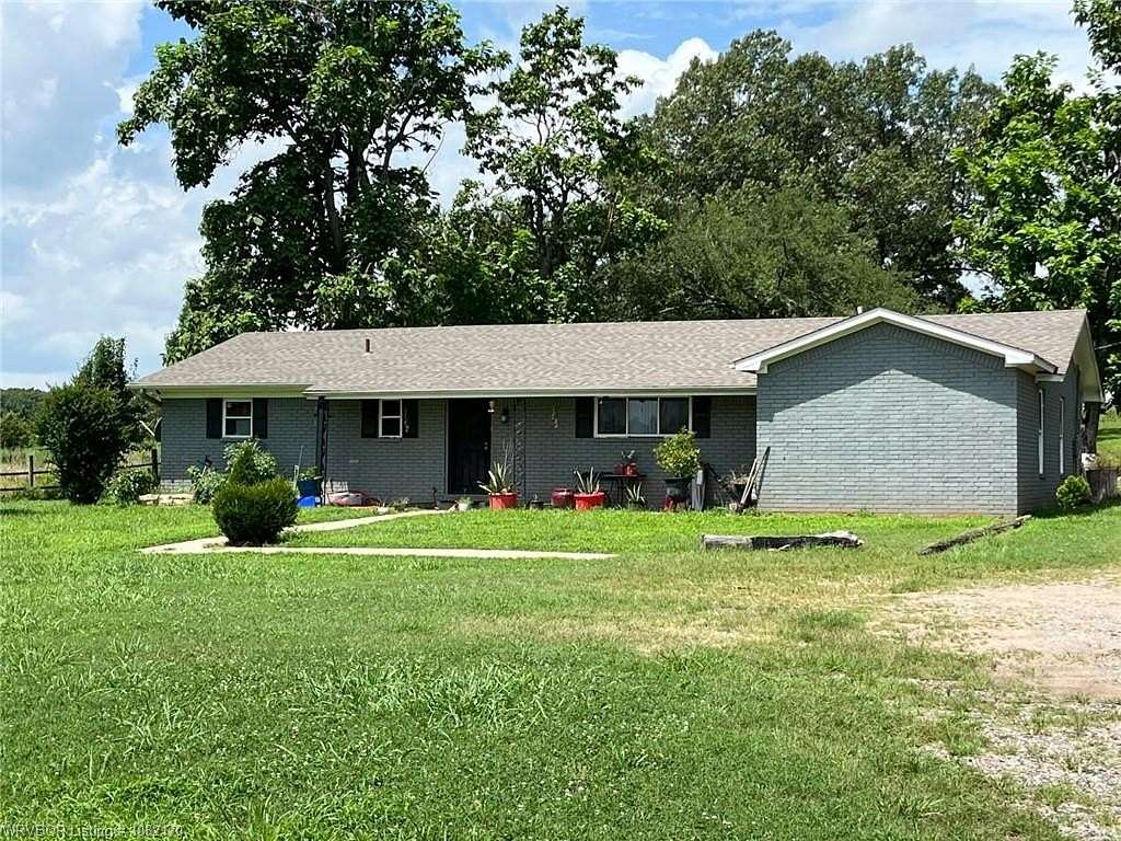 7.6 Acres of Residential Land with Home for Sale in Lavaca, Arkansas