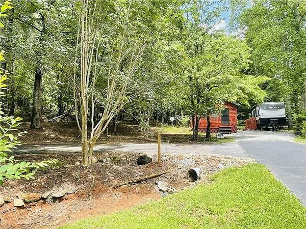 1 Acre of Residential Land with Home for Sale in Cleveland, Georgia