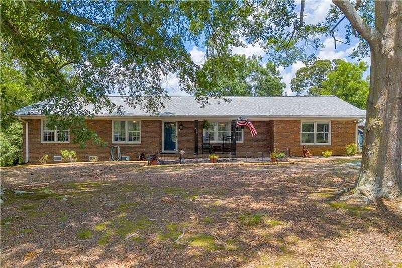 2 Acres of Residential Land with Home for Sale in Martin, Georgia