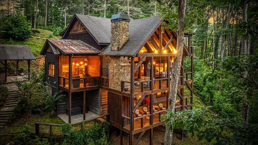 2.18 Acres of Residential Land with Home for Sale in Blue Ridge, Georgia