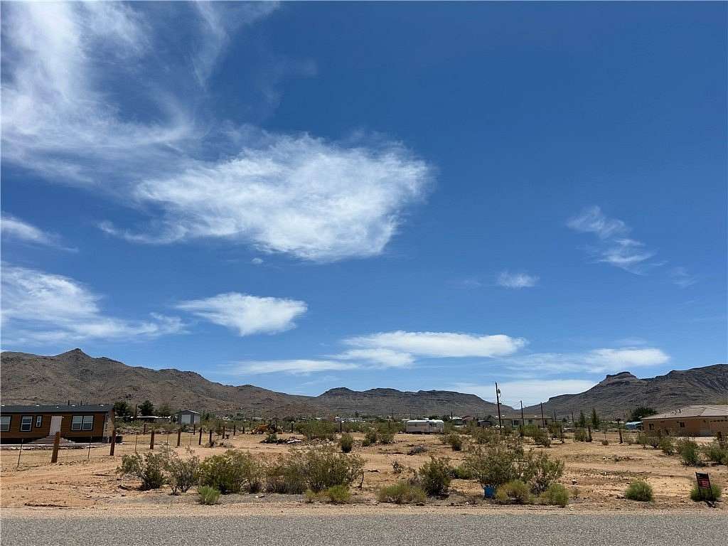 1.1 Acres of Land for Sale in Golden Valley, Arizona
