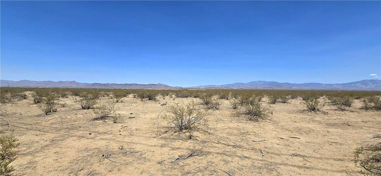 2 Acres of Residential Land for Sale in Golden Valley, Arizona