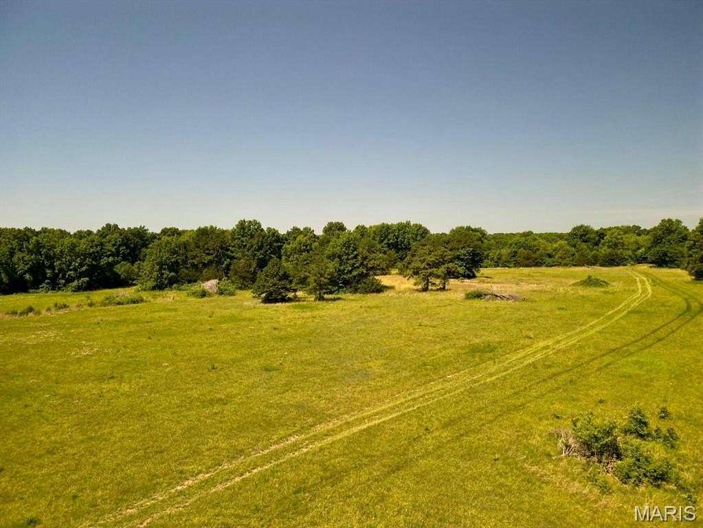 15.8 Acres of Land for Sale in Mexico, Missouri
