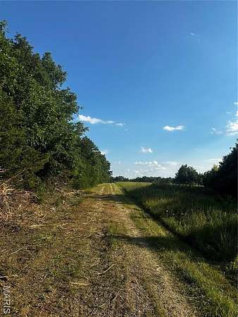 6.9 Acres of Residential Land for Sale in Mexico, Missouri