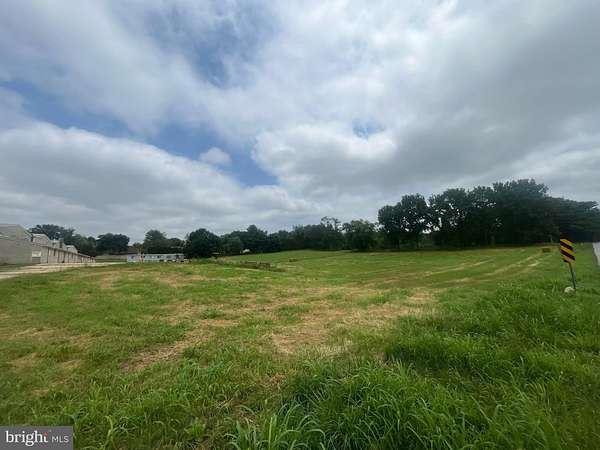 6.6 Acres of Land with Home for Sale in Kennett Square, Pennsylvania