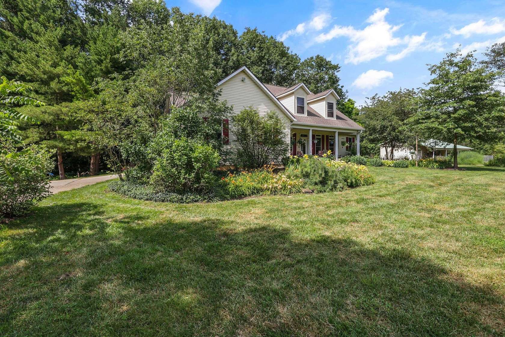 13 Acres of Land with Home for Sale in Pataskala, Ohio