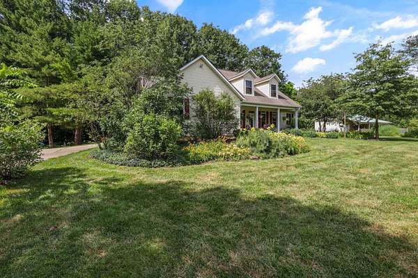 13 Acres of Land with Home for Sale in Pataskala, Ohio