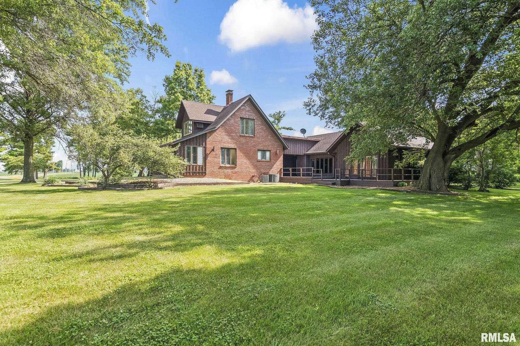 3 Acres of Residential Land with Home for Sale in Athens, Illinois