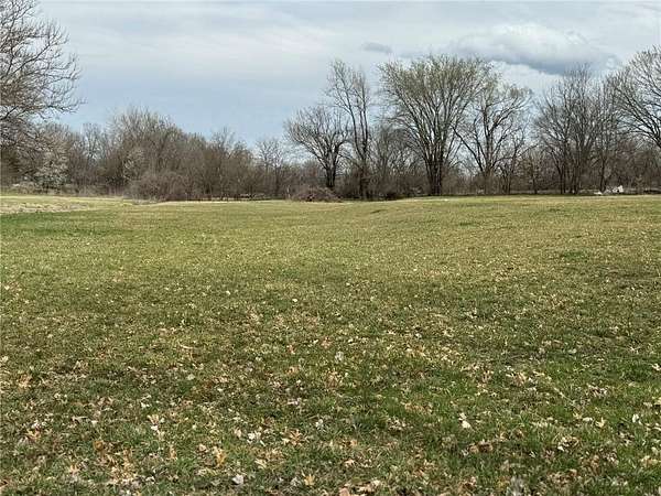 1.24 Acres of Residential Land for Sale in Paola, Kansas