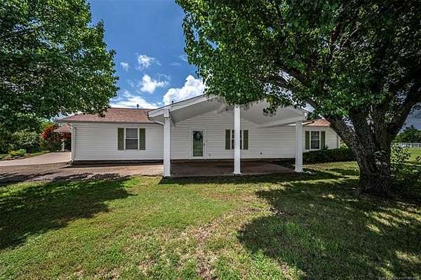 2.5 Acres of Residential Land with Home for Sale in Cushing, Oklahoma