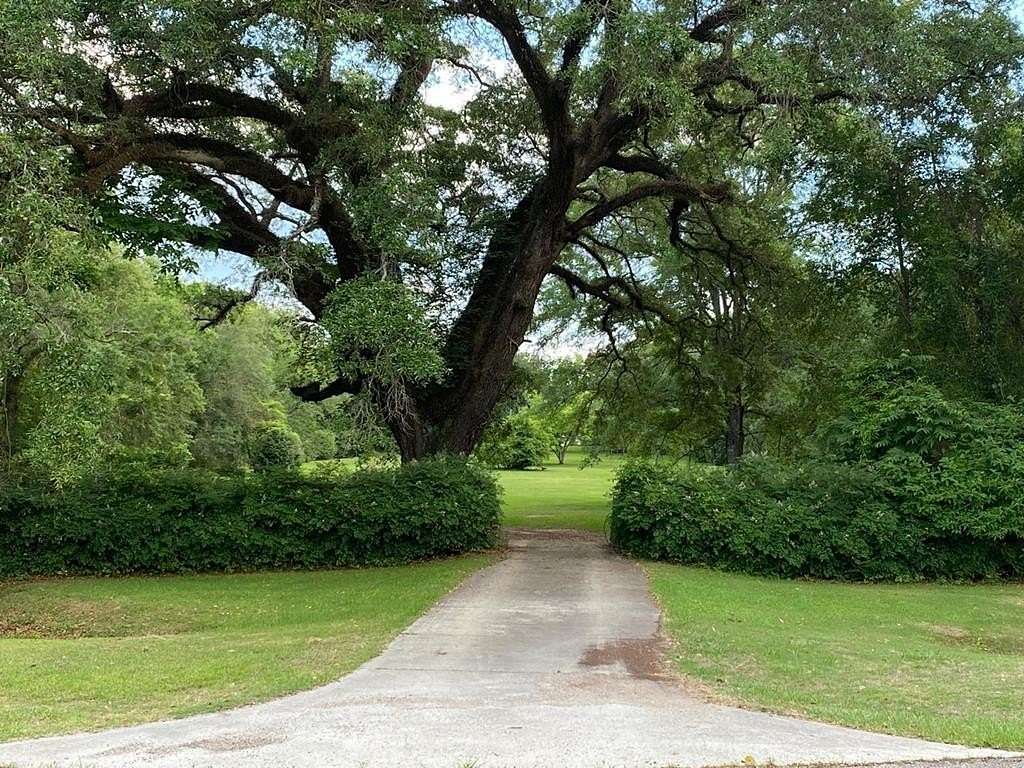 15 Acres of Land with Home for Sale in Ashford, Alabama