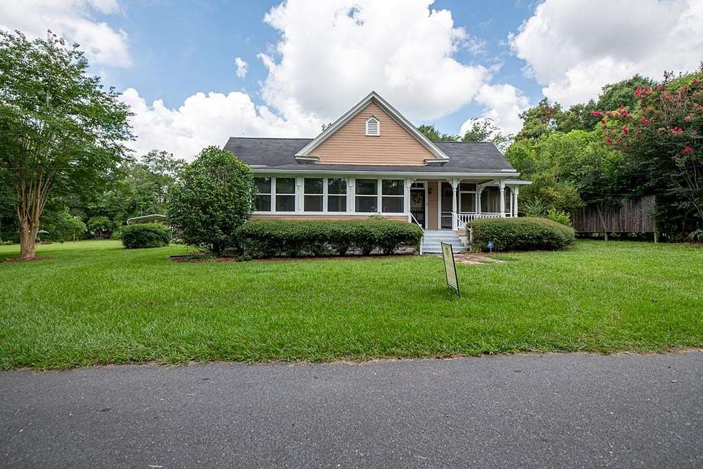 1.53 Acres of Residential Land with Home for Sale in Whigham, Georgia