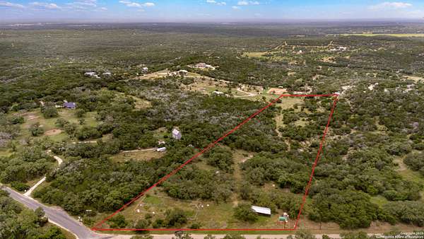 13 Acres of Land for Sale in Mico, Texas