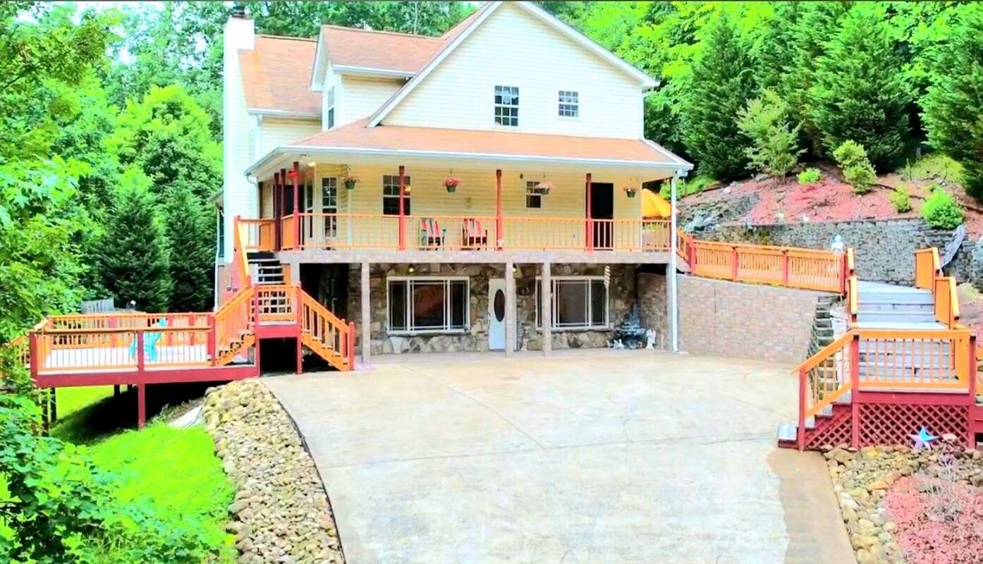 7.73 Acres of Residential Land with Home for Sale in Ooltewah, Tennessee