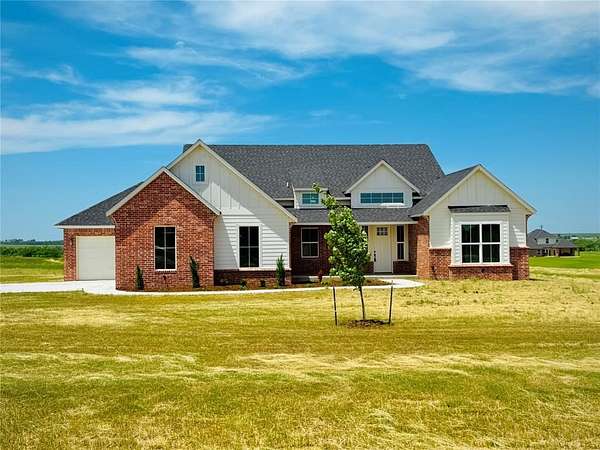 2 Acres of Residential Land with Home for Sale in Piedmont, Oklahoma