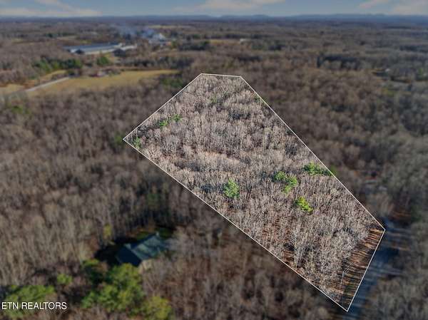 6.7 Acres of Residential Land for Sale in Monterey, Tennessee