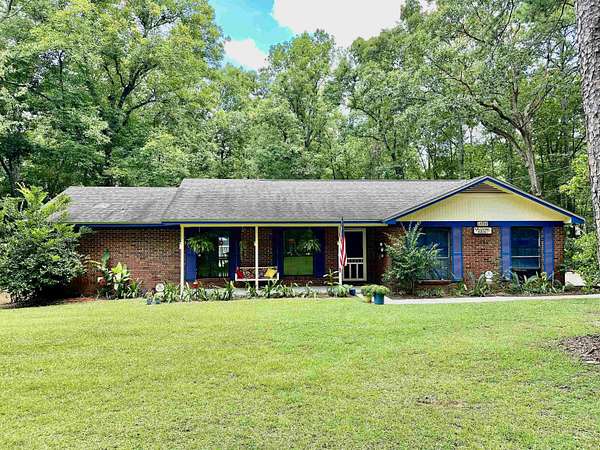 2.49 Acres of Residential Land with Home for Sale in Tallahassee, Florida