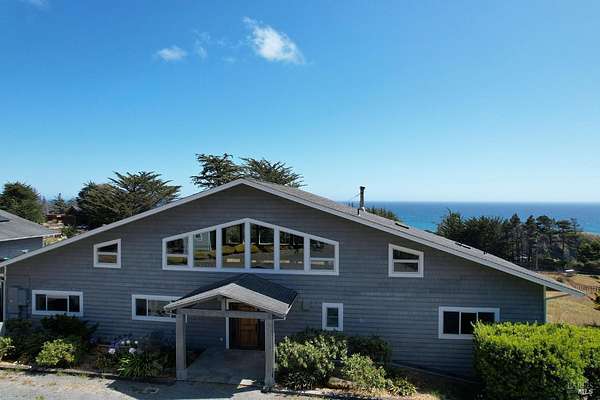 3.56 Acres of Residential Land with Home for Sale in Gualala, California