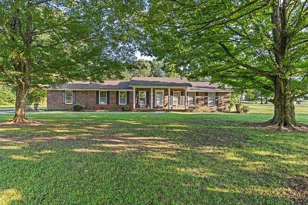 1.73 Acres of Residential Land with Home for Sale in Cherokee, Alabama