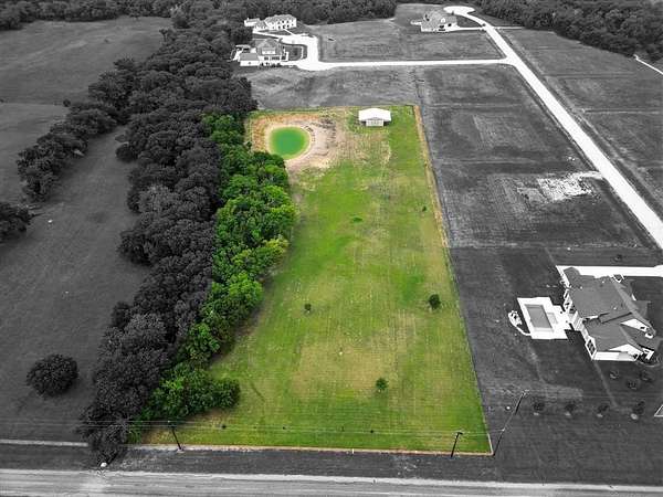 5 Acres of Residential Land for Sale in Van Alstyne, Texas