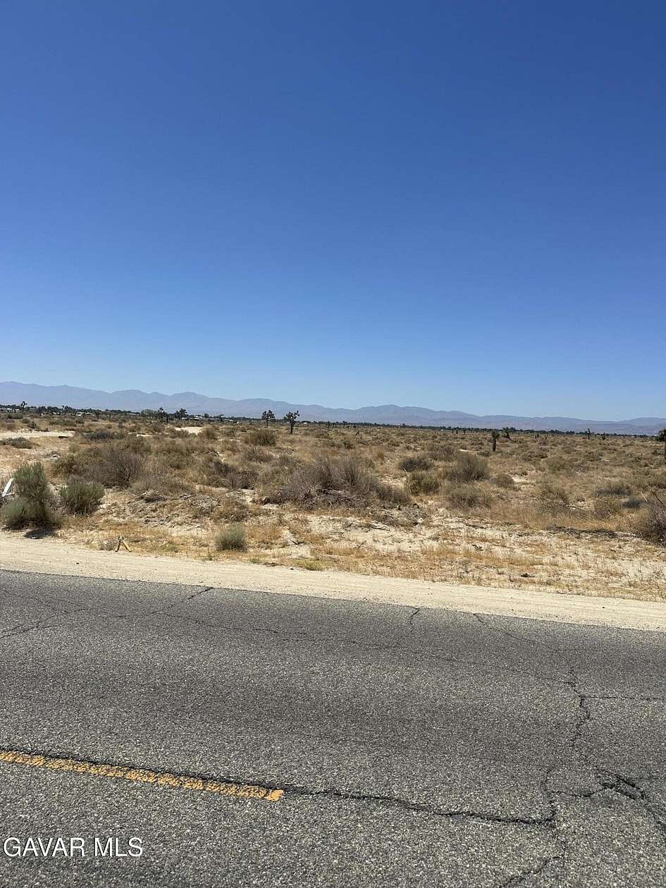 20 Acres of Agricultural Land for Sale in Lancaster, California