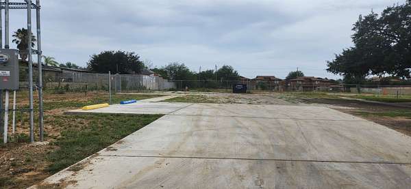 1.86 Acres of Commercial Land for Lease in Laredo, Texas