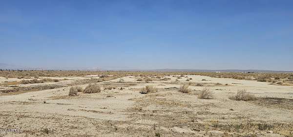 10 Acres of Commercial Land for Sale in Lancaster, California