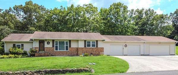 1.52 Acres of Residential Land with Home for Sale in Etowah, Tennessee
