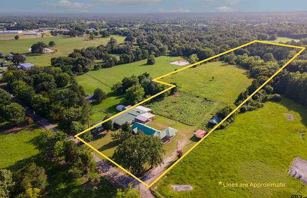 8.75 Acres of Residential Land with Home for Sale in Emory, Texas