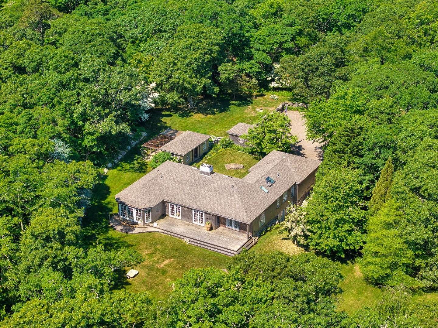 4.38 Acres of Residential Land with Home for Sale in Chilmark, Massachusetts