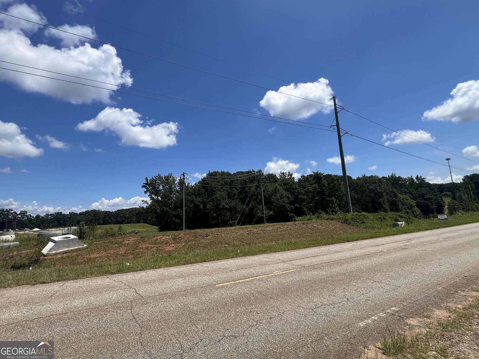 2.33 Acres of Commercial Land for Sale in Forsyth, Georgia