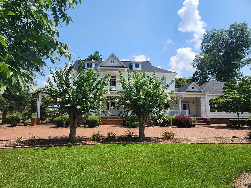 4.85 Acres of Residential Land with Home for Sale in Donalsonville, Georgia