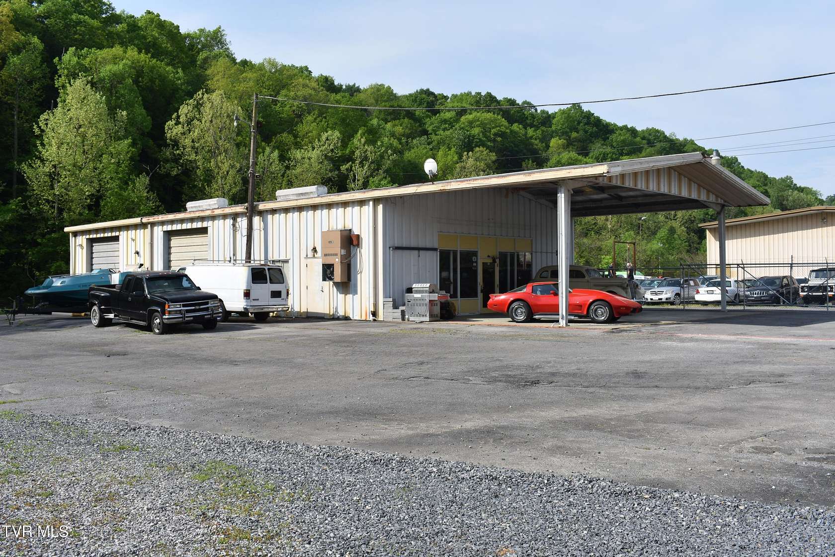 1.89 Acres of Improved Mixed-Use Land for Sale in Kingsport, Tennessee