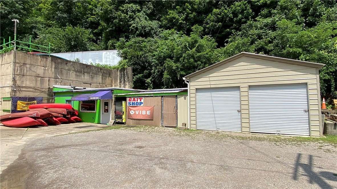 7.86 Acres of Commercial Land for Sale in Leechburg, Pennsylvania