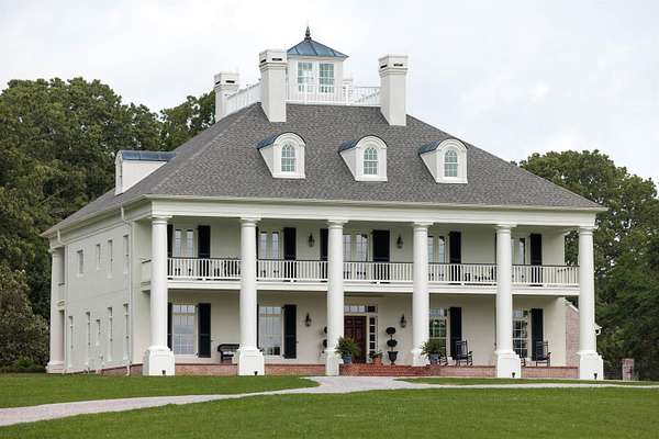 137 Acres of Land with Home for Sale in Eads, Tennessee