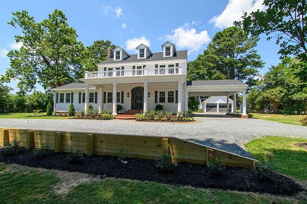 5.79 Acres of Land with Home for Sale in Painter, Virginia