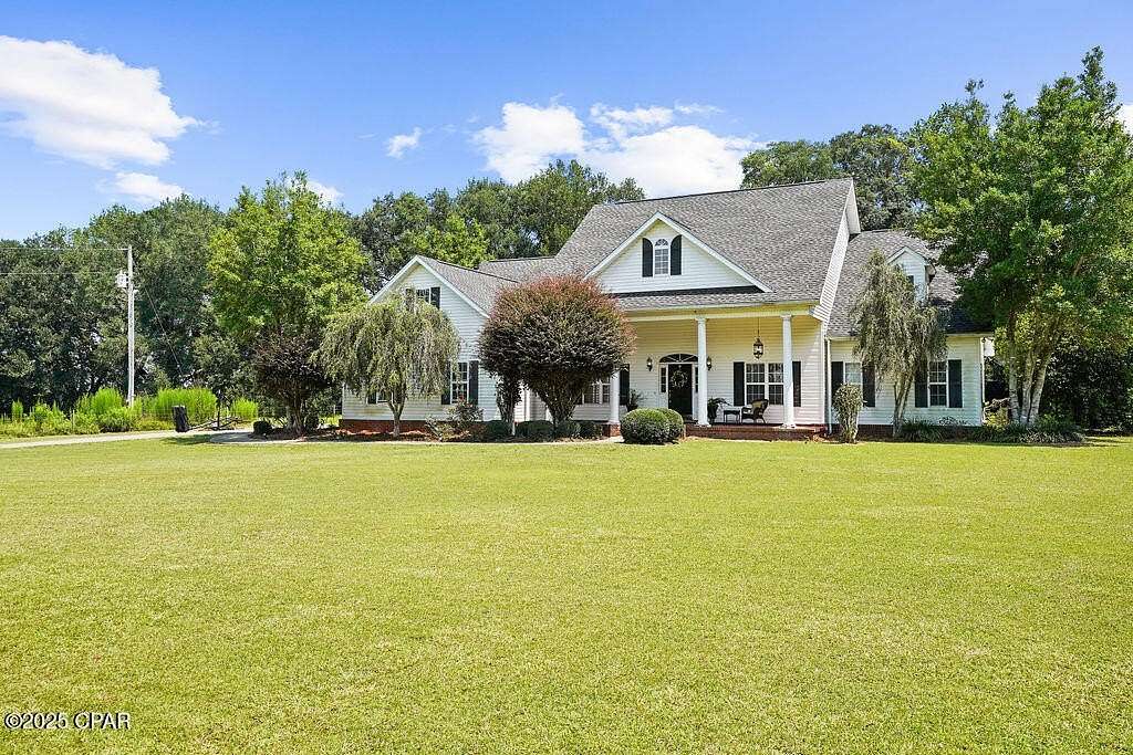 5.88 Acres of Residential Land with Home for Sale in Cottondale, Florida