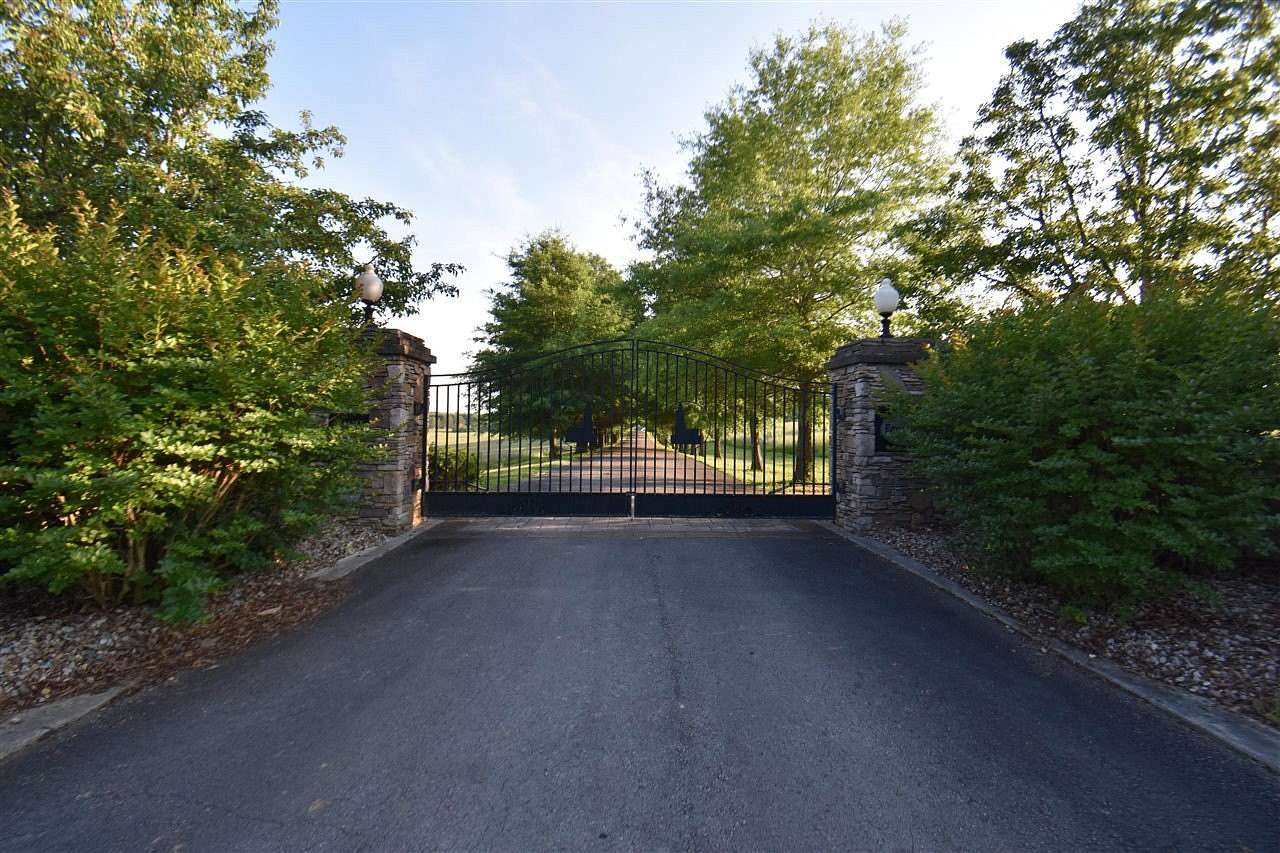 4 Acres of Residential Land for Sale in Russell Springs, Kentucky