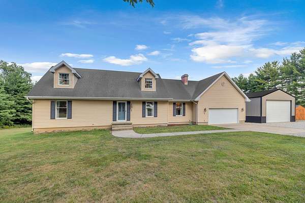 10 Acres of Recreational Land with Home for Sale in Oakley, Illinois